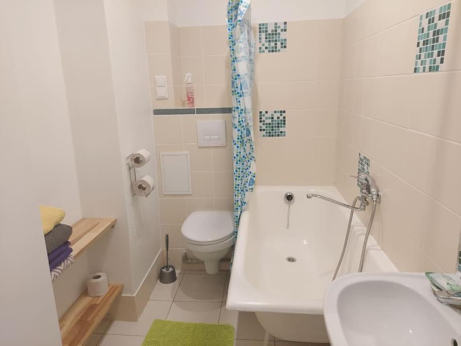 Comfy With 2 Bedrooms 公寓